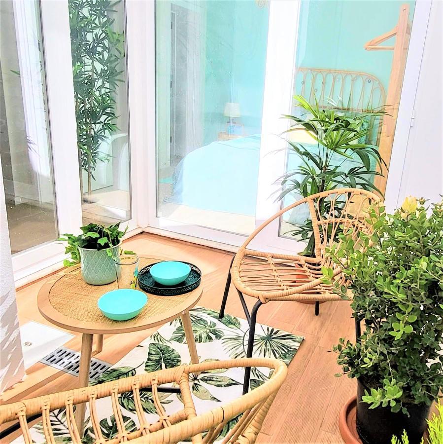 The Shore At Seaside Paradise - Cozy Patio On The Promenade Espinho  Ngoại thất bức ảnh